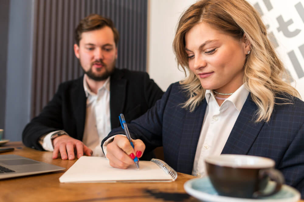 Signature d'une rupture conventionnelle devant un administrateur judiciaire.