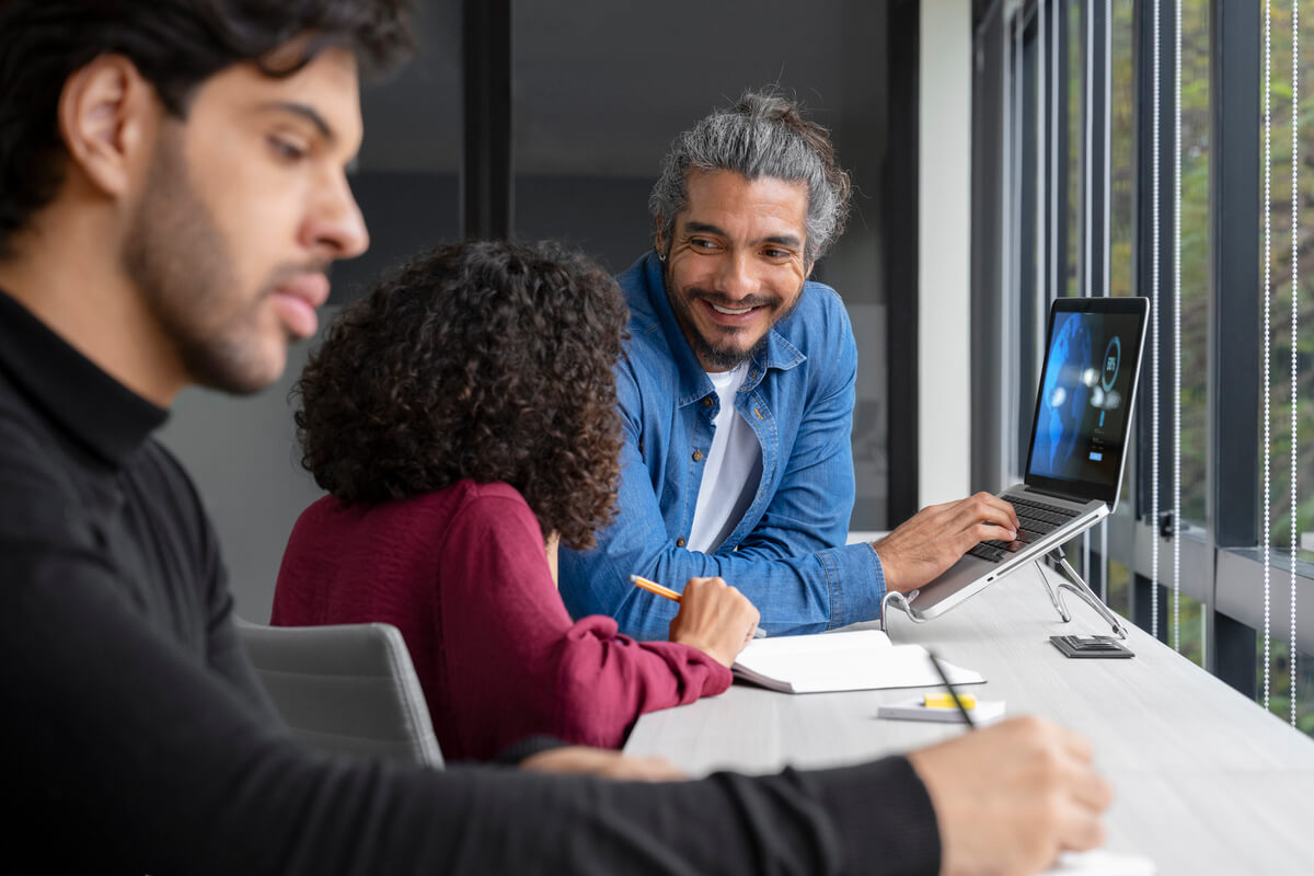 Atelier de formation à l'intelligence artificielle pour cadres et dirigeants d'entreprise.