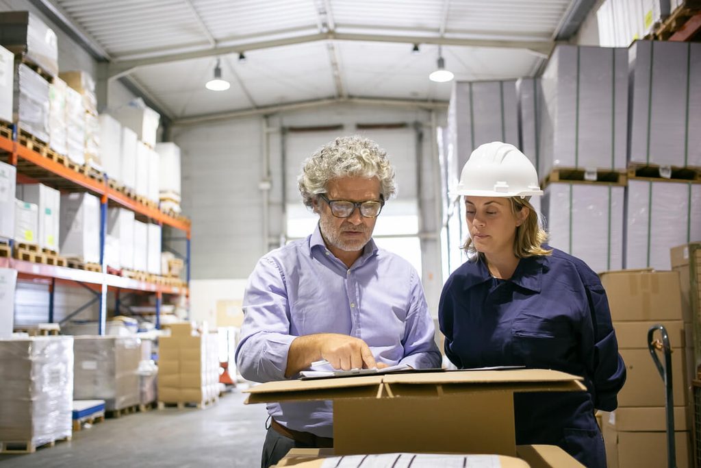 Facture de rétrocession de marchandises : fonctionnement, règles fiscales et modèle 4 Transfert de palettes de marchandises et de matières premières entre deux sociétés partenaires.