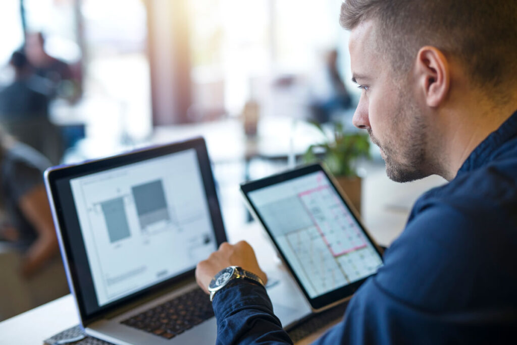 Automatiser ses tâches administratives : quel budget ? 2 Interface de tableau de bord montrant des flux de travail administratifs automatisés.